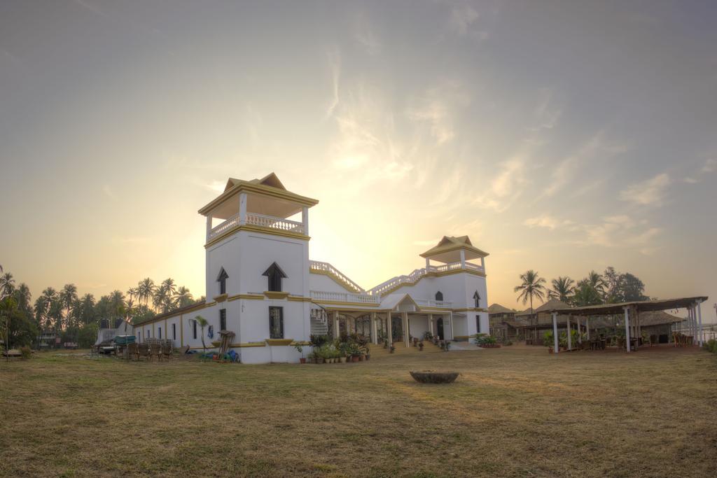 Resort Street Eco - 4*